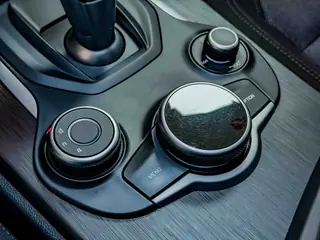 Alfa Romeo Stelvio 2.2 JTDM Basis 2WD miniatura 10