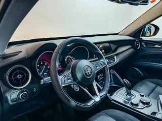 Alfa Romeo Stelvio 2.2 JTDM Basis 2WD miniatura 5