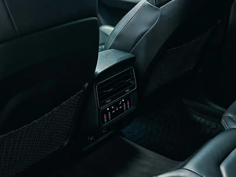 Audi Q8 SQ8 imagen 23