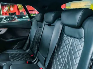 Audi Q8 SQ8 miniatura 24