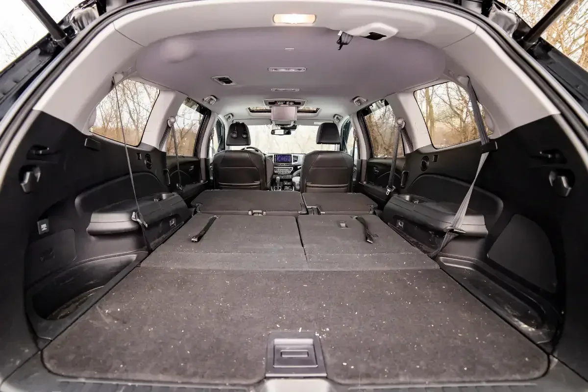 Coches con maletero grande: modelos ideales para viajar, familia o mascotas