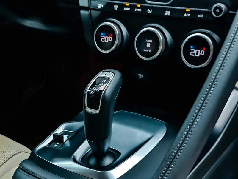 Jaguar E-PACE D150 S imagen 16