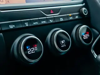 Jaguar E-PACE D150 S AWD miniatura 5
