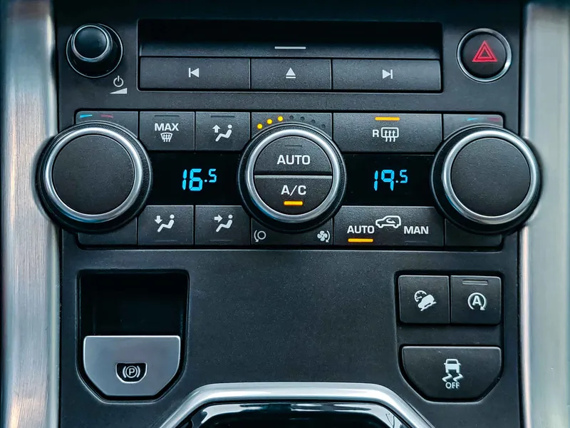 Land-Rover Range Rover Evoque 2.0 Sd4 HSE imagen 9