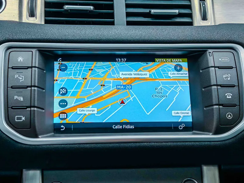 Land-Rover Range Rover Evoque 2.0 Td4 SE Dynamic imagen 6