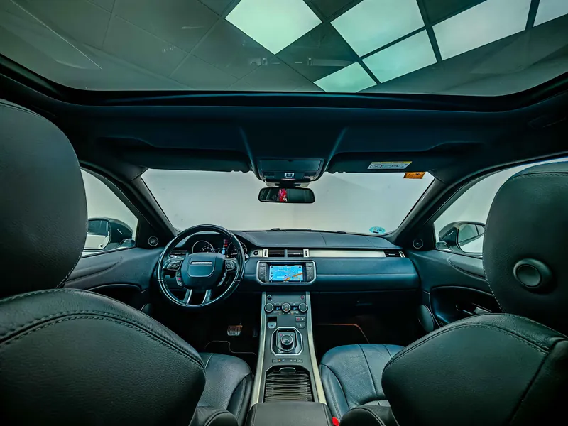 Land-Rover Range Rover Evoque 2.0 Td4 SE Dynamic imagen 3