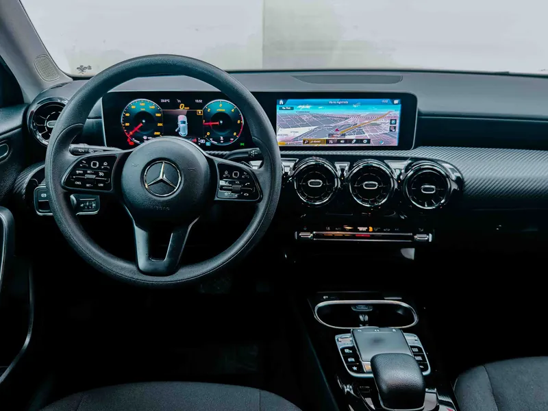 Mercedes-Benz Clase A 180d imagen 11