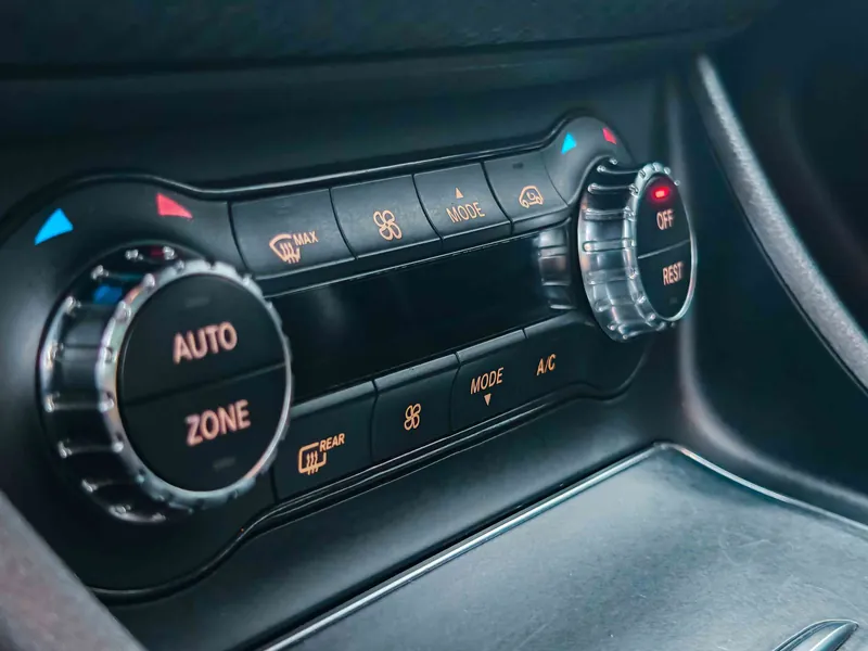 Mercedes-Benz Clase A 220 CDI BlueEfficiency AMG Sport Edition black imagen 7