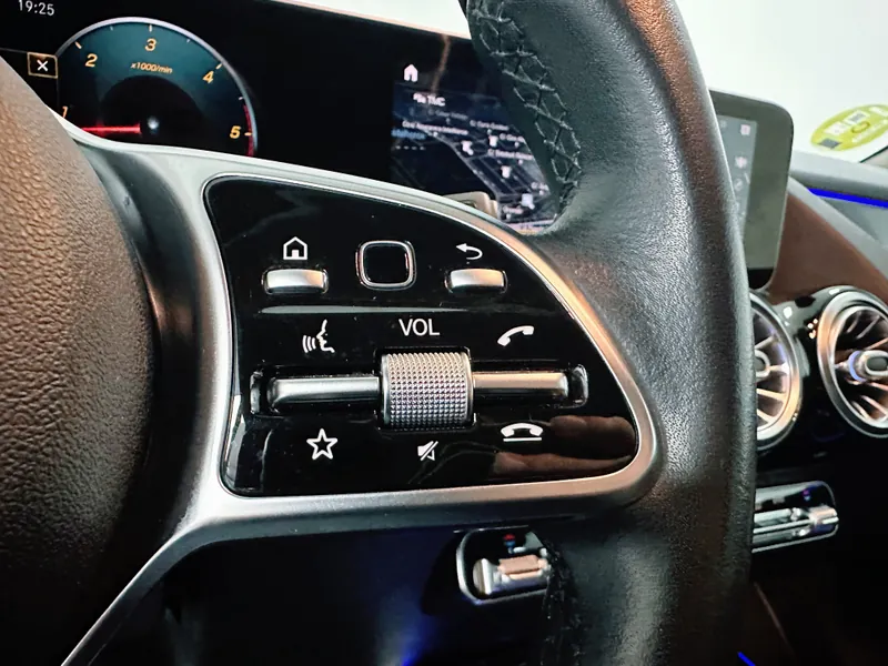 Mercedes-Benz Clase B 200d Progressive imagen 7