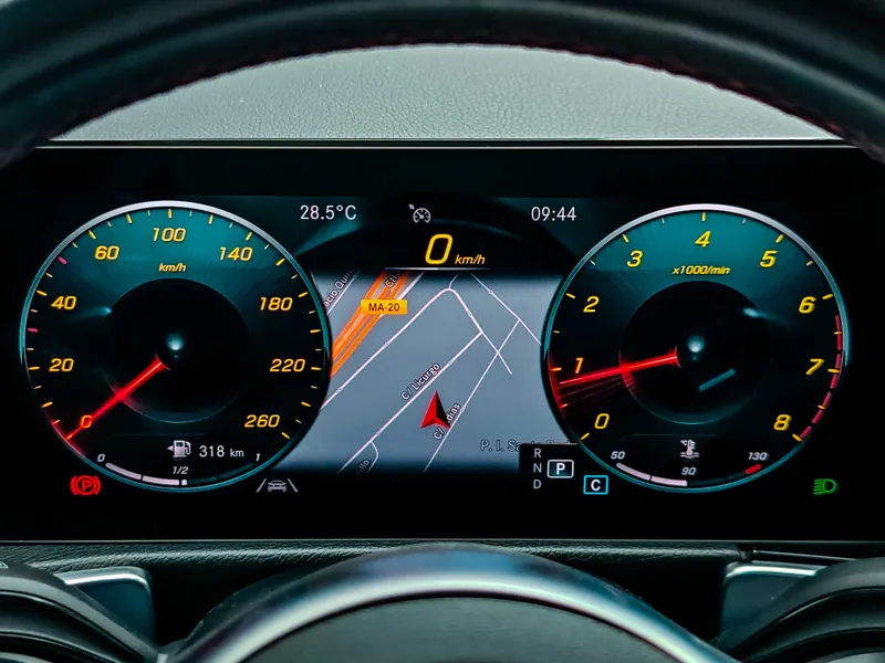 Mercedes-Benz GLB 200 AMG Line imagen 5