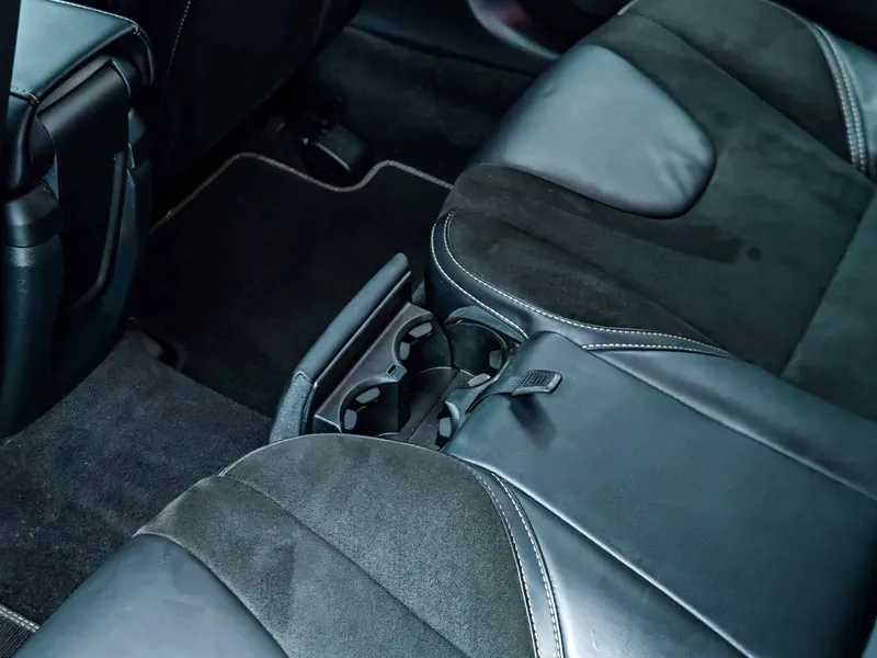 Volvo V40 2.0 D3 R-Design Momentum imagen 26