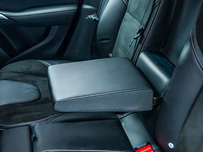 Volvo V40 2.0 D3 R-Design Momentum imagen 25
