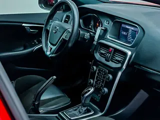 Volvo V40 2.0 D3 R-Design Momentum miniatura 14