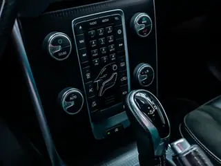 Volvo V40 2.0 D3 R-Design Momentum miniatura 16
