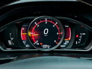 Volvo V40 2.0 D3 R-Design Momentum miniatura 3
