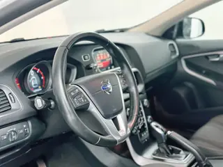 Volvo V40 Cross Country 2.0 D3 Momentum miniatura 4