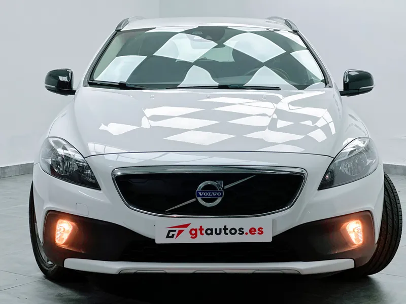 Volvo V40 Cross Country 2.0 D3 Momentum imagen 9