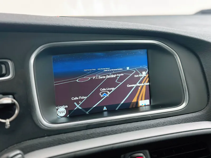 Volvo V40 Cross Country 2.0 D3 Momentum imagen 6