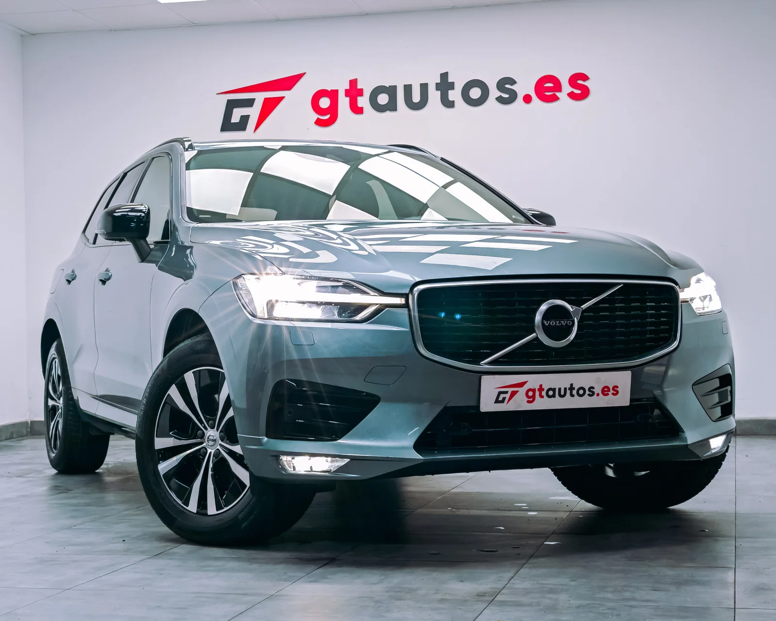 Volvo XC60 D4 R-Design 2WD imagen 1