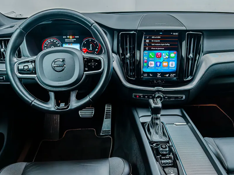 Volvo XC60 D4 R-Design 2WD imagen 3